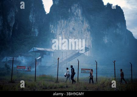 Jurassic World Rebirth è un film di fantascienza statunitense diretto da Gareth Edwards e scritto da David Koepp. È un sequel autonomo di Jurassic World Dominion (2022), il quarto film di Jurassic World e il settimo capitolo complessivo della serie Jurassic Park. Foto Stock