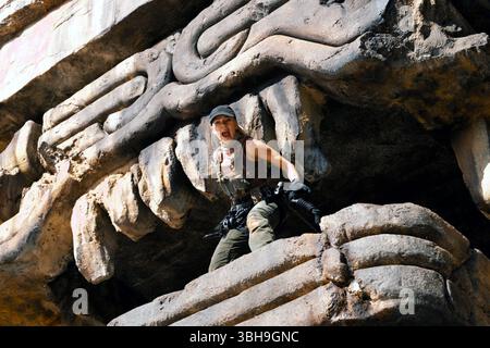 Jurassic World Rebirth è un film di fantascienza statunitense diretto da Gareth Edwards e scritto da David Koepp. È un sequel autonomo di Jurassic World Dominion (2022), il quarto film di Jurassic World e il settimo capitolo complessivo della serie Jurassic Park. Foto Stock