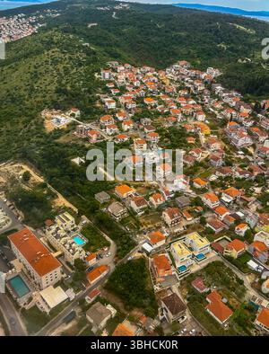 Traù, Spalato, Croazia, Vista ad alto angolo, paesaggio panoramico, paesaggio urbano da Plane, costa adriatica Foto Stock