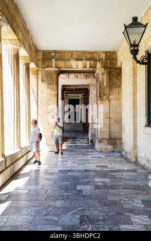 Palazzo di San Michele e San Giorgio, che è ora una galleria d'arte asiatica nella città di Corfù, in Grecia Foto Stock