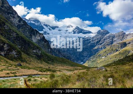 Fotografia della splendida Earnslaw Burn, una famosa location cinematografica, Otago, nuova Zelanda. Foto Stock