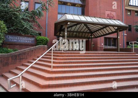 Newton Street, Birmingham, 8 giugno 2025. Vista generale della Corte Corona di Birmingham, conosciuta anche come Corte della Regina Elisabetta II, Birmingham. Crediti: British News and Media/Alamy Live News Foto Stock