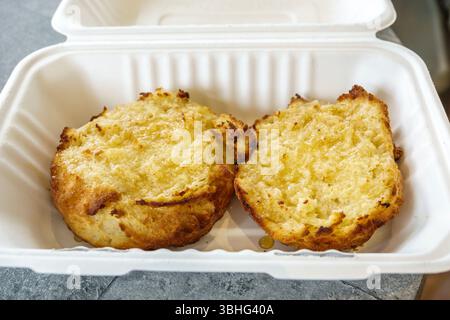 Melbourne, Florida, Eau Gallie Arts District, Highland Avenue, Grumpy's Biscuits, ristorante con cibo confortevole, interno, dove portare biscotti da asporto con miele Foto Stock