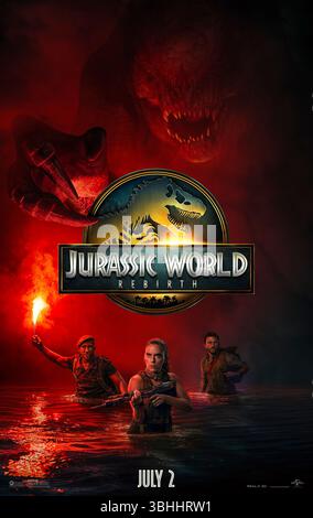 Jurassic World: Rebirth (2025) diretto da Gareth Edwards e interpretato da Scarlett Johansson, Jonathan Bailey e Mahershala Ali. Cinque anni dopo il Jurassic World Dominion, una spedizione braves isolò le regioni equatoriali per estrarre il DNA da tre enormi creature preistoriche per una rivoluzionaria scoperta medica. SOLO PER L'USO EDITORIALE del poster STATUNITENSE. Crediti: BFA / Universal Pictures Foto Stock