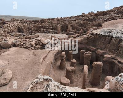 Karahan Tepe, un sito archeologico a Sanliurfa, Turchia. Il sito è vicino a Gobekli Tepe. Sanliurfa, Turchia Foto Stock