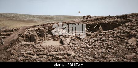 Karahan Tepe, un sito archeologico a Sanliurfa, Turchia. Il sito è vicino a Gobekli Tepe. Sanliurfa, Turchia Foto Stock
