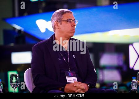 São PAULO, SP - 10.06.2025: FEBRABAN TECH 2025 - February Tech 2025 inizia questo martedì (10) all'Expo Transamérica nel sud di São Paolo, alla sua 35a edizione. Si tratta del più grande evento tecnologico e di innovazione nel settore finanziario, che riunisce i leader del settore finanziario, tecnologico, sostenibile, delle telecomunicazioni, del commercio al dettaglio e delle aree interessate all'innovazione per discutere le questioni attuali dell'economia digitale. Nella foto, l'amministratore delegato di Itaú Unibanco Milton Maluhy Filho. (Foto: Aloisio Mauricio/Fotoarena) Foto Stock