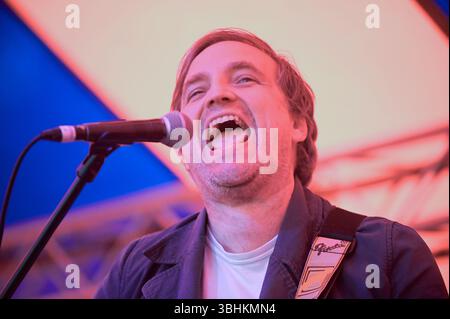 James Walsh di Starsailor Performing al Donny Fest 2025 , Doncaster, Regno Unito Foto Stock