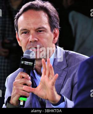 10 giugno 2025, San Paolo, San Paolo, Brasile: San paolo(sp), 10/06/2025 - economia/mercato/febraban - mario leao, presidente del banco santander all'apertura della tecnologia febraban alla transamerica expo di santo amaro, zona sud di san paolo, con la partecipazione di gabriel galipolo, presidente della banca centrale, luiz carlos trabuco, presidente del consiglio di amministrazione di febraban, milton maluhy filho, ceo di itau unibanco, tarciana medeiros, presidente del banco brasil; marcelo noronha, ceo di bradesco, mario leao, presidente del banco santander, carlos vieira, presidente della caixa economica federal a. Foto Stock