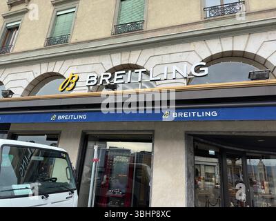 Ginevra, Svizzera - 12 gennaio 2023: Boutique Breitling a Ginevra. Breitling SA è un orologiaio svizzero di lusso. Foto Stock