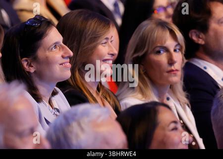 Roma, Italia. 11 giugno 2025. La segretaria del PD Elly Schlein e la deputata di Italia Viva Maria Elena boschi allÕ Assemblea annuale di Confcommercio Roma ÑItalia Ñ Mercoled“ 11 giugno 2025 - politica - (foto di Cecilia Fabiano/LaPresse) Segretario del Partito Democratico Elly Schlein e Italia Viva Maria Elena boschi, all'Assemblea annuale Confcommercio Roma - Italia - mercoledì 11 giugno 2025 - politica - (foto in diretta da Cecilia Fabiano/LaPresse News) credito: LaPresse Foto Stock