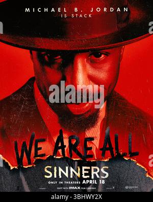 Sinners (2025) diretto da Ryan Coogler e interpretato da Michael B. Jordan nel ruolo di Stack. La storia segue i fratelli gemelli che ritornano alle loro radici, solo per affrontare una forza sinistra mentre i vampiri scendono sul loro giuggiolo, mettendo alla prova la lealtà e la sopravvivenza. SOLO PER USO EDITORIALE PER poster di caratteri USA. Crediti: BFA / Warner Bros Foto Stock