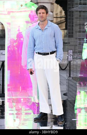 Londra, Regno Unito. 11 giugno 2025. James Norton frequenta la Royal Academy Summer Preview Party. Londra, Regno Unito. 11 giugno 2025. Foto di Stuart Hardy/ABACAPRESS.COM credito: Abaca Press/Alamy Live News Foto Stock