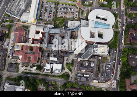 Vista aerea di Salford Royal, precedentemente noto come Hope Hospital, Manchester Foto Stock