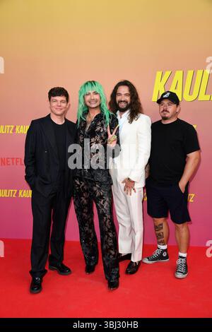 Georg Listing, Bill Kaulitz, Tom Kaulitz und Gustav Schaefer bei der Premiere ihrer neuen -Kaulitz & Kaulitz- Netflix Serien-Staffel am 12.06.2025 a Berlino Bill und Tom praesentieren Die neue Kaulitz & Kaulitz Serien-Staffel a Berlino **** Georg Listing, Bill Kaulitz, Tom Kaulitz e Gustav Schaefer alla prima della nuova serie Kaulitz a Berlino Kaulitz nella nuova Kaulitz nella stagione 2025 Kaulitz di Kaulitz a Berlino Kaulitz nella nuova Kaulitz a Berlino Kaulitz a Kaulitz a Kaulitz a Berlino Foto Stock