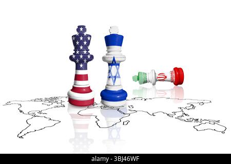 Scacchi fatti con bandiere USA, Israele e Iran su sfondo bianco Foto Stock