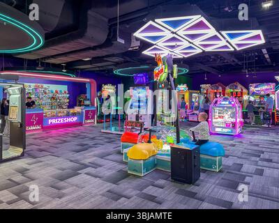 Kinderbelustigung im Einkaufszentrum Milaneo Stuttgart // 11.06.2025 Stoccarda, Baden-Württemberg, Deutschland *** intrattenimento per bambini nel centro commerciale Milaneo Stuttgart 11 06 2025 Stoccarda, Baden Württemberg, Germania Foto Stock