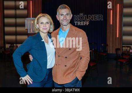 Susan Link und Micky Beisenherz bei der Aufzeichnung der WDR-Talkshow "Kölner Treff" im WDR Studio BS 3. Köln, 12.04.2024 Foto Stock