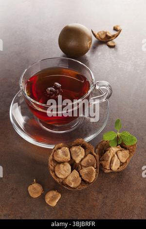 Luo Han Guo aka Monk frutta naturale rimedio a base di erbe dall'alto. Dolcificante potente e sano Foto Stock