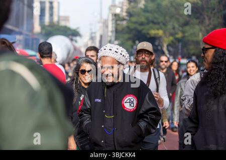 San Paolo, San Paolo, Brasile. 14 giugno 2025. SAN PAOLO, Brasile la marcia della marijuana di San Paolo si è svolta questo sabato (14) con il tema "il clima è teso - riparazione, diritti e libertà", con forti critiche alla cosiddetta "falsa depenalizzazione" del possesso di marijuana da parte della FST. (Immagine di credito: © Wagner Vilas/ZUMA Press Wire) SOLO PER USO EDITORIALE! Non per USO commerciale! Foto Stock