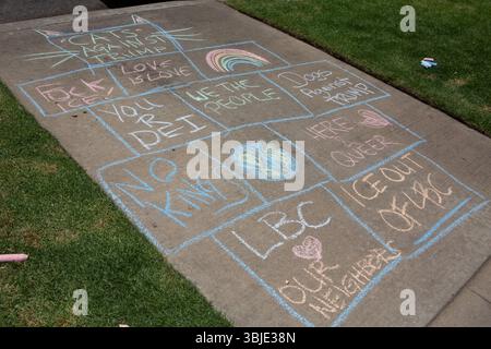 14 giugno 2025 - No Kings manifestazione pacifica di protesta e marcia a Long Beach, CALIFORNIA Foto Stock