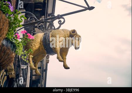 Esterno del pub Golden Fleece a York, Regno Unito Foto Stock