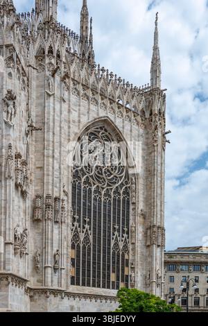 Esterno della vetrata, Duomo di Milano, Milano, Lombardia, Italia Foto Stock