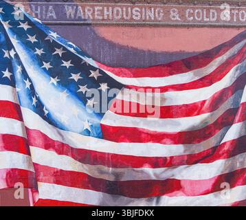 Grande murale di American Flag sul lato dell'edificio a Philadelphia, Pennsylvania USA Foto Stock
