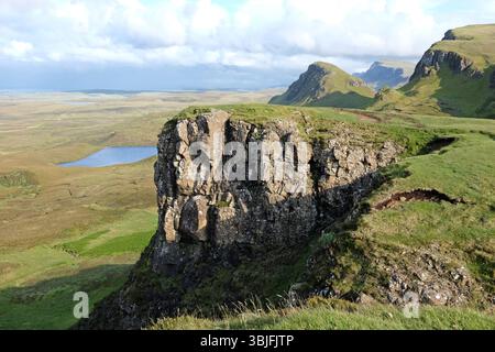 La frana di Quiraing sul Trotternish Ridge, Isola di Skye, Scozia, Regno Unito Foto Stock