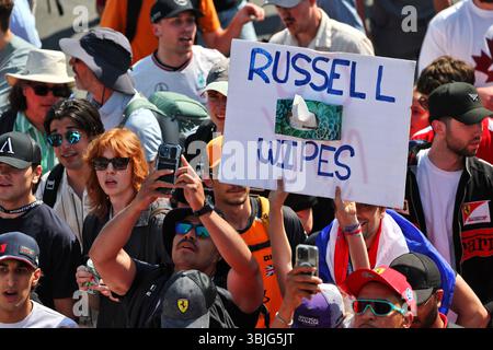 Montreal, Canada. 15 giugno 2025. Atmosfera del circuito - ventole sul podio. 15.06.2025. Formula 1 World Championship, Rd 10, Canadian Grand Prix, Montreal, Canada, giorno della gara. Il credito fotografico dovrebbe essere: XPB/Alamy Live News. Foto Stock