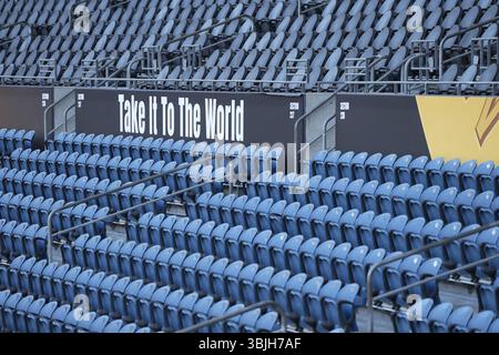 Seattle, Stati Uniti. 15 giugno 2025. Il Lumen Field di Seattle, Washington, è visto con il marchio FIFA Club World Cup prima di una partita tra Seattle Sounders FC e Botafogo il 15 giugno 2025. (Credito fotografico Nate Koppelman/Sipa USA) credito: SIPA USA/Alamy Live News Foto Stock