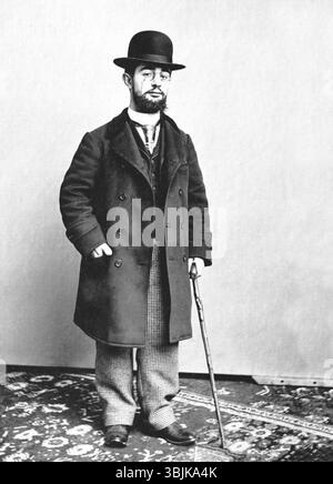 Fotografia di Henri de Toulouse-Lautrec scattata intorno al 1894 da Paul Sescau, che cattura l'artista in un ritratto in posa. Foto Stock