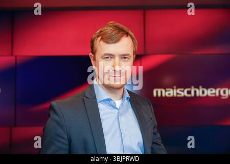 Demian von Osten in der ARD-Talkshow 'maischberger' im WDR Studio B. Köln, 25.04.2023 Foto Stock