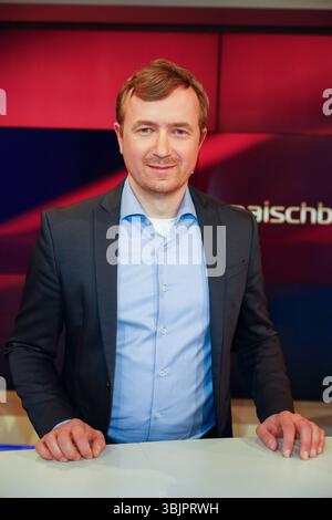 Demian von Osten in der ARD-Talkshow 'maischberger' im WDR Studio B. Köln, 25.04.2023 Foto Stock