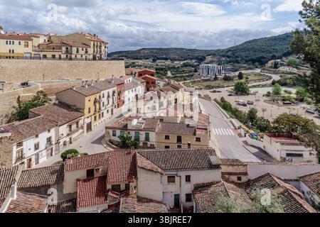 Vista aerea dal punto panoramico Virgen de las Nieves nella città Chinchilla de Montearagon, provincia di Albacete, Castilla-la Mancha, Spagna, Europa. Foto Stock