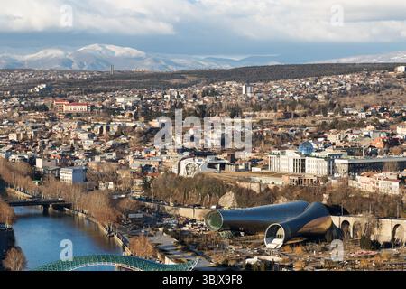 Centro di Tbilisi, capitale della Georgia in giornata di sole Foto Stock