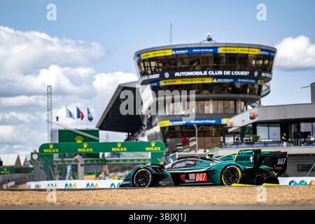 Le Mans, Francia. 15 giugno 2025. Durante la 24 ore di le Mans 2025, 4° round del Campionato Mondiale Endurance 2025, il 14 giugno 2025 sul circuito des 24 Heures du Mans a le Mans, Francia - foto Thomas Fenetre/DPPI Credit: DPPI Media/Alamy Live News Foto Stock