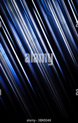 Sfondo blu lineare con fine sfumata Foto Stock