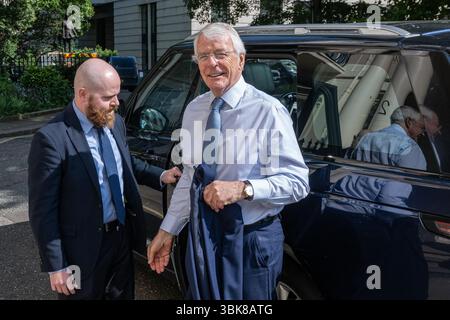 Londra, Inghilterra, Regno Unito. 19 giugno 2025. L'ex primo ministro Sir JOHN MAJOR arriva all'Institute for Government di Londra, Regno Unito, per tenere un discorso chiave sulla democrazia, gli standard e la fiducia nella vita pubblica. (Credit Image: © Thomas Krych/ZUMA Press Wire) SOLO PER USO EDITORIALE! Non per USO commerciale! Crediti: ZUMA Press, Inc./Alamy Live News Foto Stock