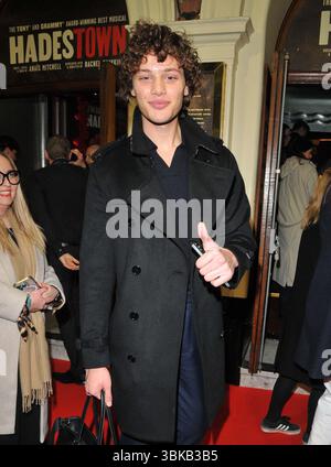 Bobby Brazier alla serata della stampa musicale "Hadestown", The Lyric Theatre, Shaftesbury Avenue, mercoledì 21 febbraio 2024 a Londra, Inghilterra, Regno Unito. CAP/CAN ©CAN/Capital Pictures Foto Stock