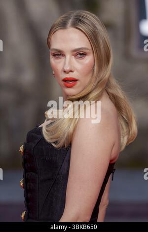 Scarlett Johansson alla prima tedesca del film d'avventura Jurassic World, la rinascita allo Zoo Palast di Berlino il 18 giugno 2025 Foto Stock