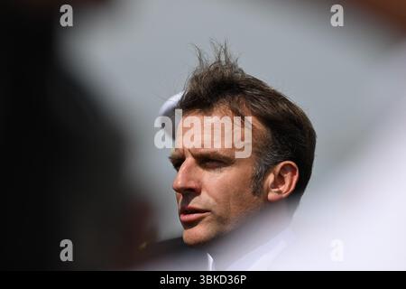 Le Bourget, Francia. 20 giugno 2025. Il 20 giugno 2025, il presidente Emmanuel Macron ha partecipato alla 55a edizione dell'International Paris Air Show (Salon International de l'aéronautique et de l'espace - SIAE) tenutasi presso l'aeroporto Paris-le Bourget, a nord di Parigi. Foto di Jeanne Accorsini/Pool/ABACAPRESS.COM credito: Abaca Press/Alamy Live News Foto Stock