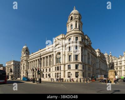 Il Raffles Hotel London Whitehall sorge all'interno di un edificio storico Foto Stock