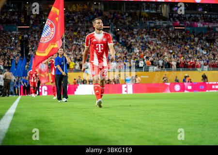 Miami Gardens, Vereinigte Staaten. 21 giugno 2025. Raphael Guerreiro (FC Bayern Muenchen, #22) Coppa del mondo per club FIFA: FC Bayern München - CA Boca Juniors 20.06.2025, Coppa del mondo per club FIFA: FC Bayern München - CA Boca Juniors im Hard Rock Stadium, Miami Gardens, Florida, USA/dpa/Alamy Live News Foto Stock