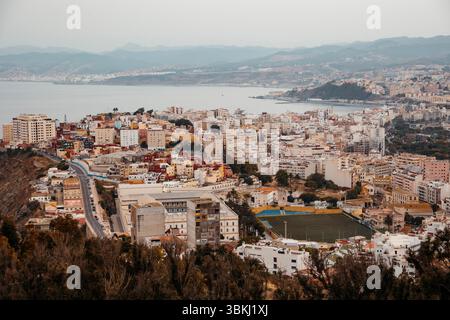 Vista panoramica di Ceuta dal Monte Hacho al tramonto Foto Stock