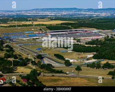 Nuove foto sull'Hungaroring. Questa è la pista ufficiale ungherese di F1. Tema principale nuovo edificio Padock e tribuna che sono stati costruiti nel 2025 Foto Stock