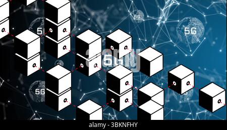 Cubi fluttuanti in bianco e nero con icone Q che si collegano tramite linee rosse sulla rete blu con globi 5G. Foto Stock