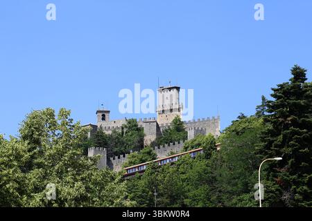Prima Torre, Centro storico, Repubblica di San Marino, Europa Foto Stock