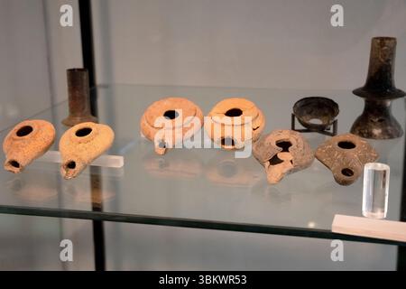 Il Museo Archeologico del Golan è un museo dei reperti archeologici delle alture del Golan, situato a Katzrin. Il museo presenta manufatti provenienti da Foto Stock