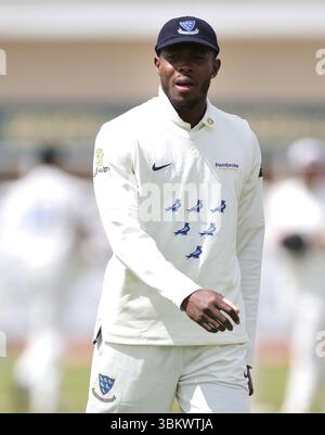 Jofra Archer del Sussex durante il secondo giorno del Rothesay County Championship Division One match al Banks Homes Riverside, Chester-le-Street. Data foto: Lunedì 23 giugno 2025. Foto Stock